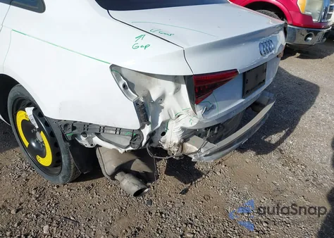 2017 Audi A4 2.0T Premium z USA, uszkodzony, nr VIN WAUGNAF43HN001199